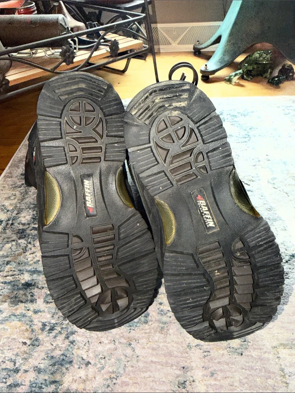 Baffin men apex